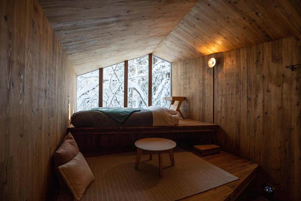 天然木の温かい室内